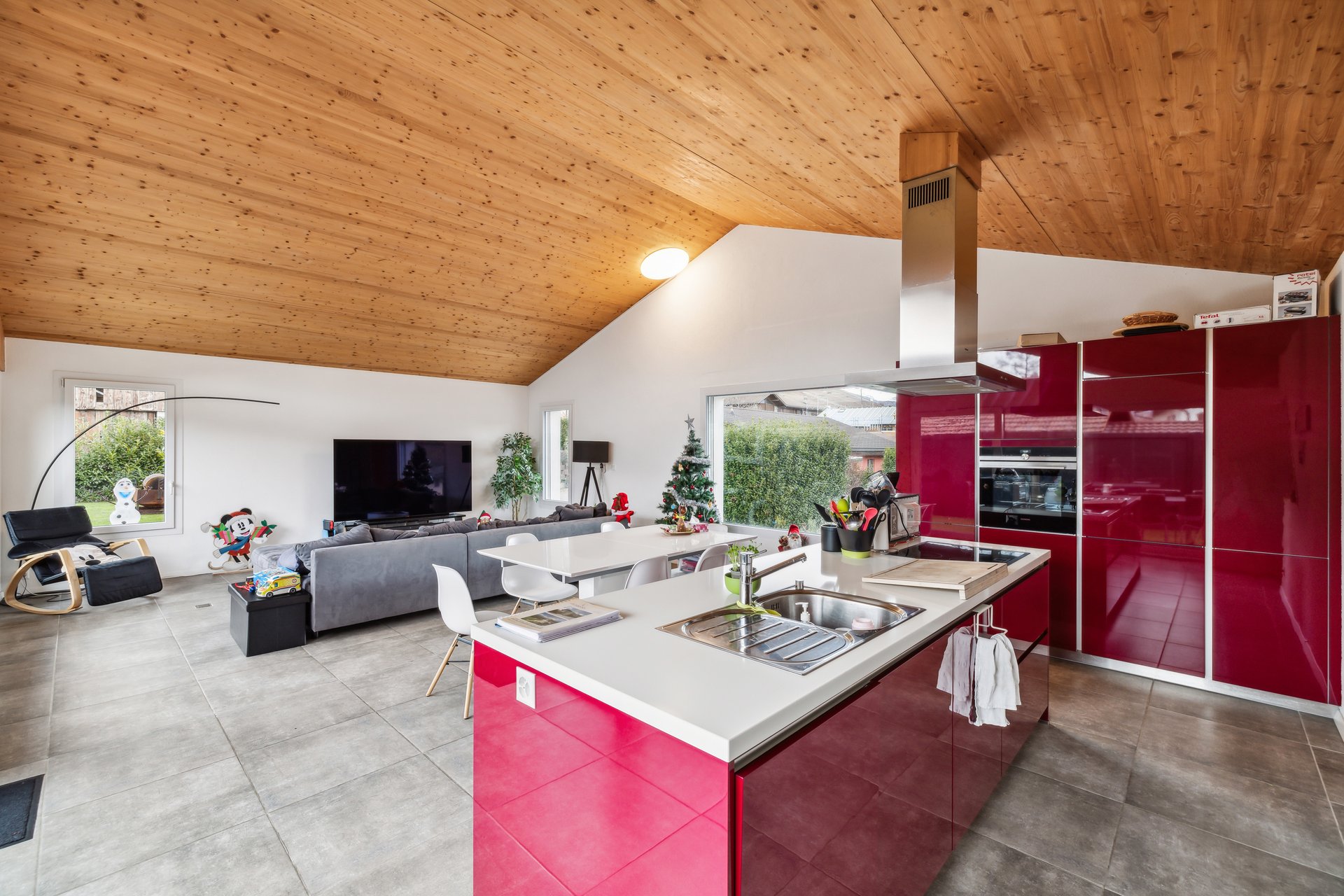 backbone_521587-a_010_web_2024-12-20-082010