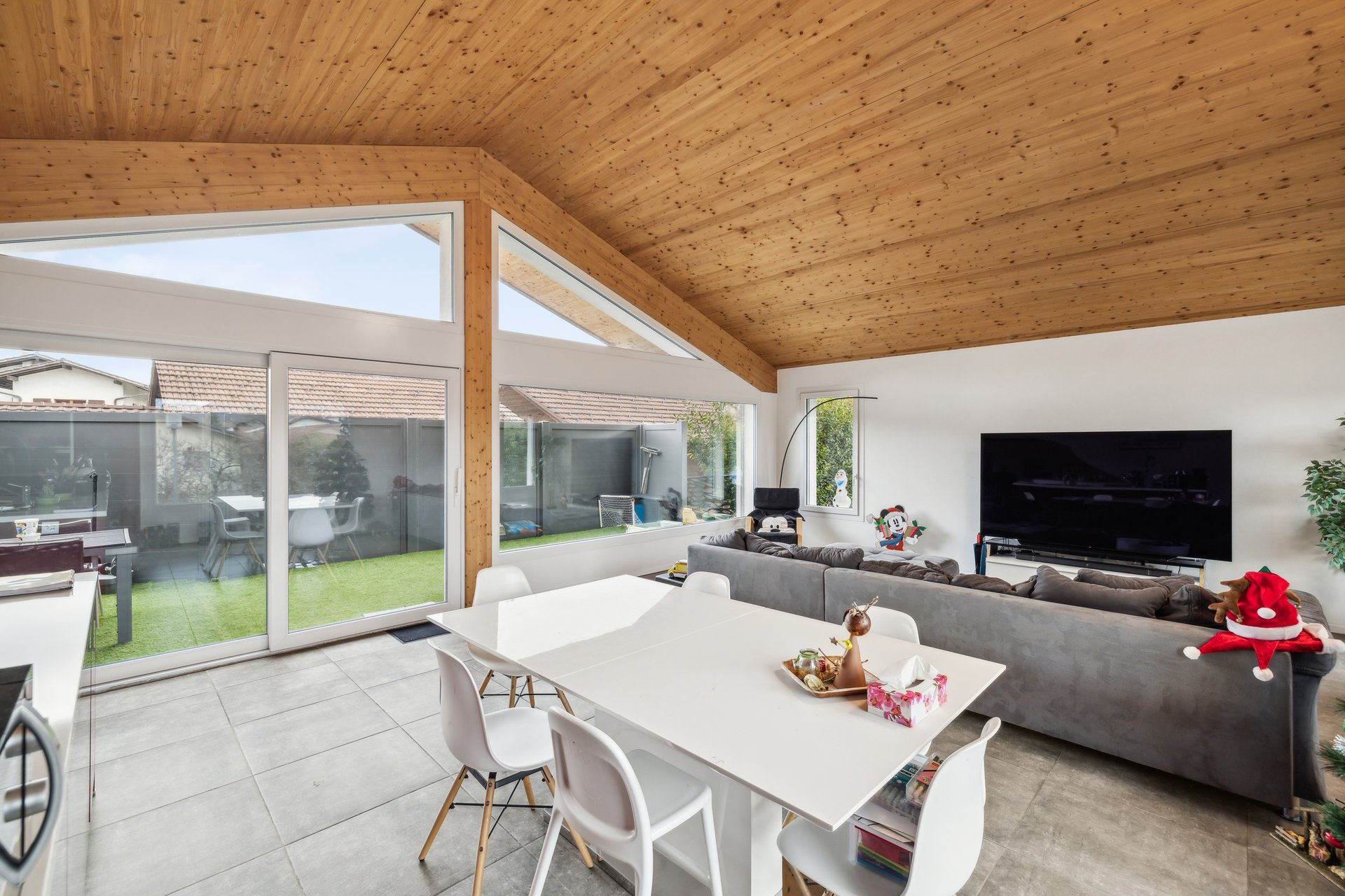 backbone_521587-a_013_web_2024-12-20-082010