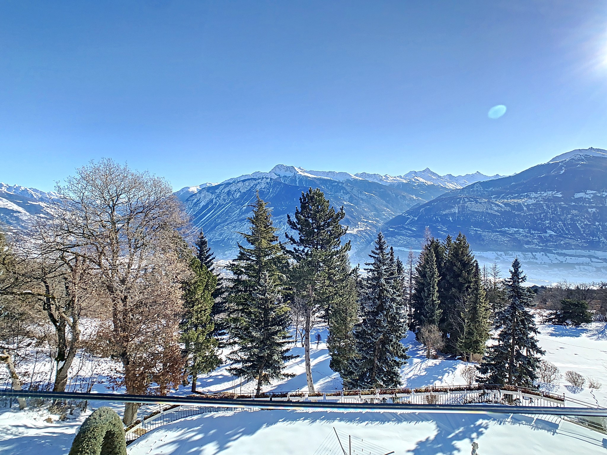 Découvrez le sommet du luxe à Crans-Montana