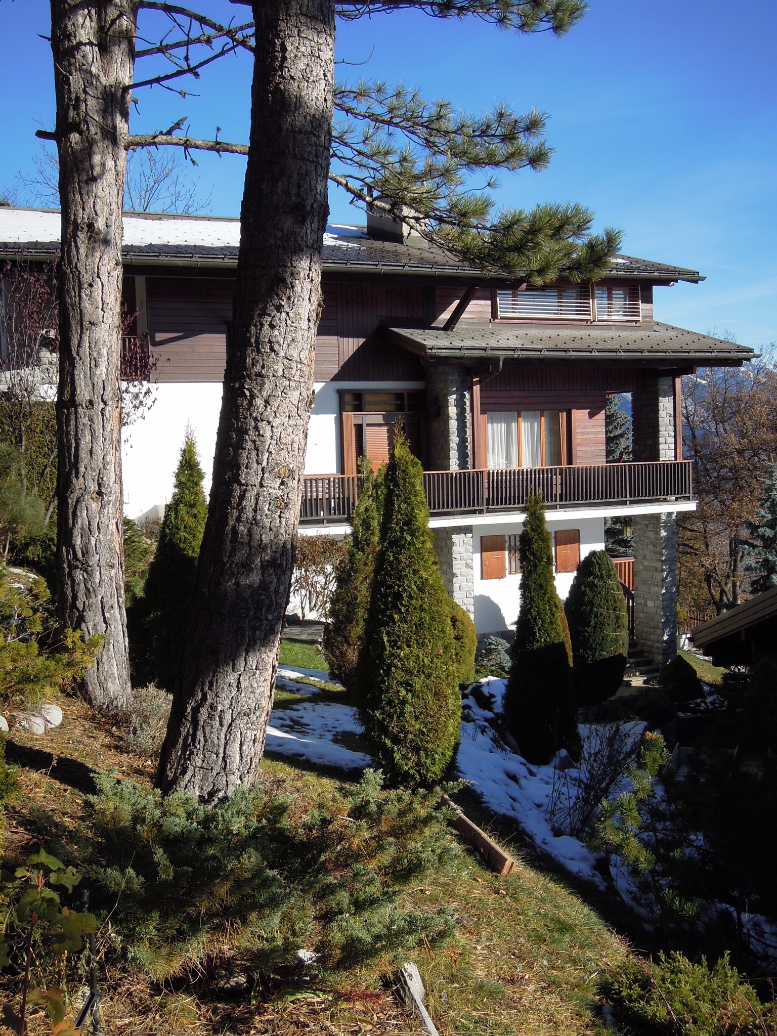 Découvrez le sommet du luxe à Crans-Montana