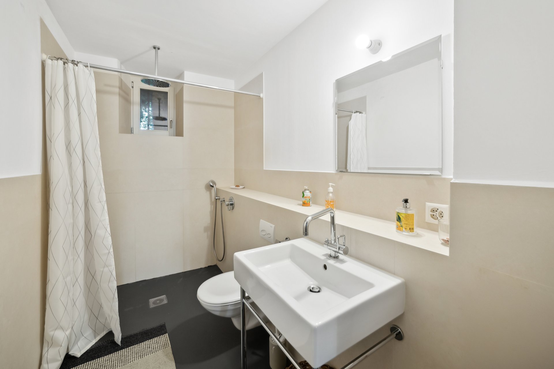 Demeure de caractère située au cœur de St-Saphorin-sur-Morges