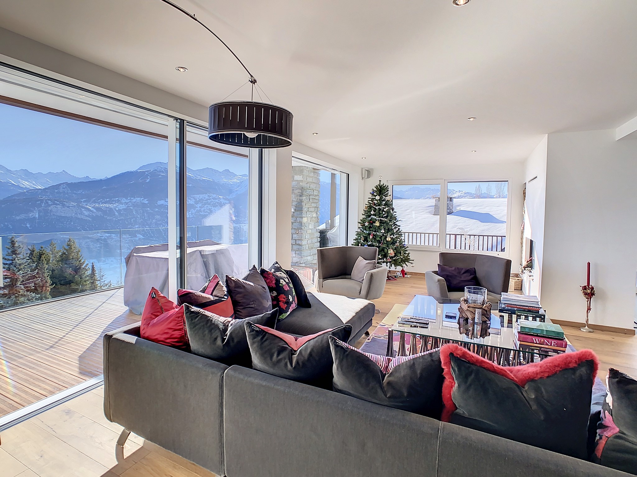 Découvrez le sommet du luxe à Crans-Montana