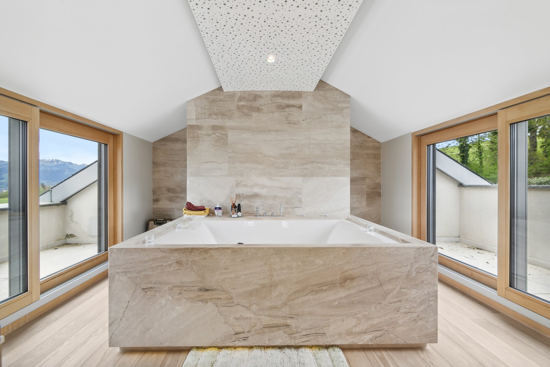 Magnifique propriété exceptionnelle ECO Efficiency avec piscine et vue panoramique