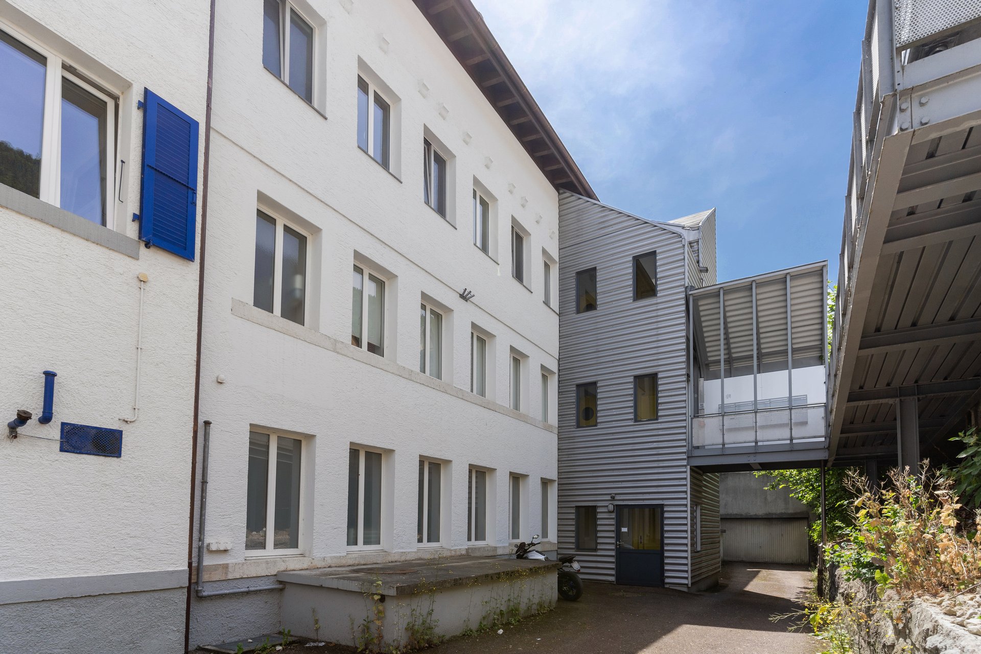 Immeuble de rendement rénové avec goût