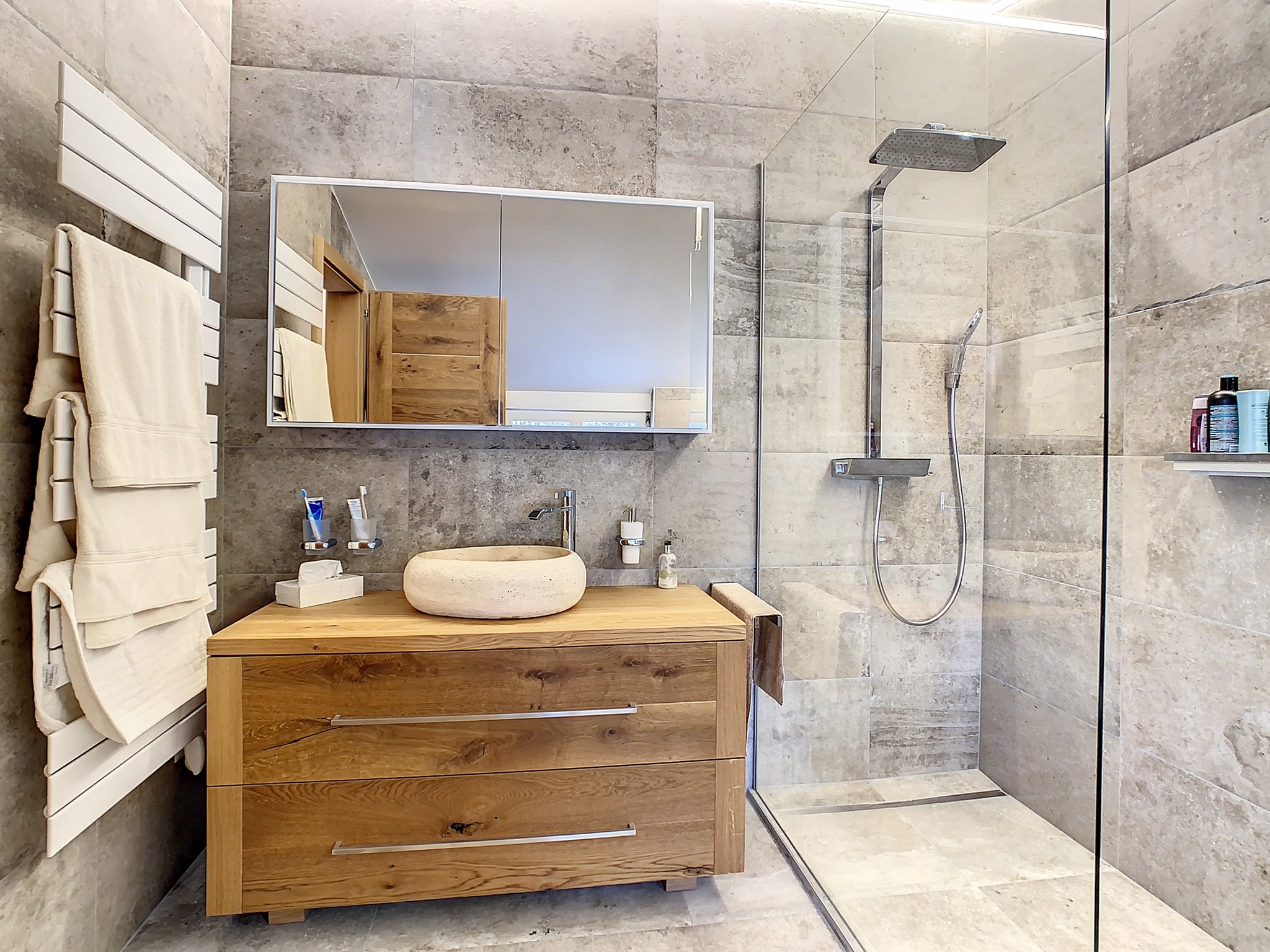 Découvrez le sommet du luxe à Crans-Montana