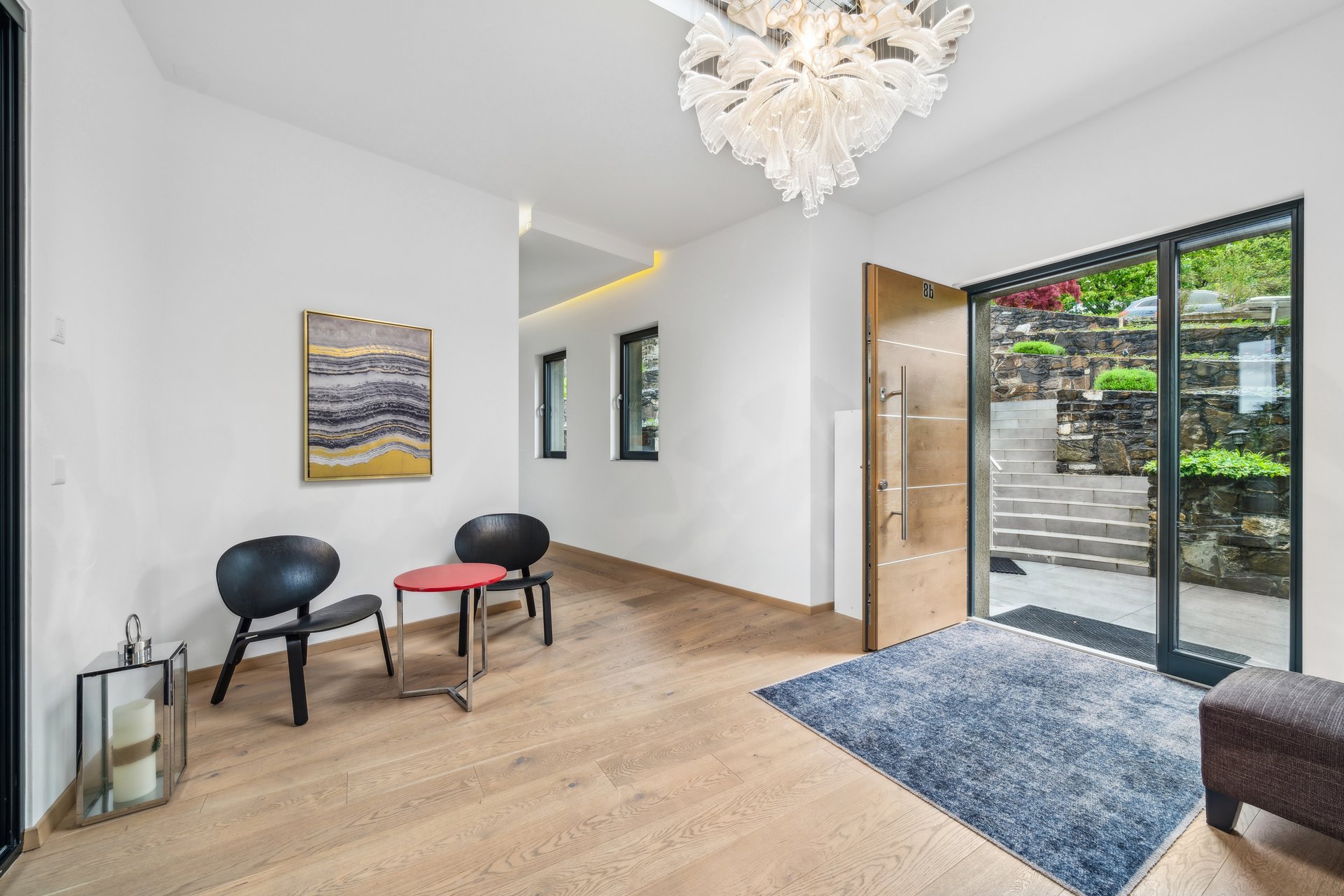 Propriété à l’architecture moderne située dans quartier prisé, vue magnifique!