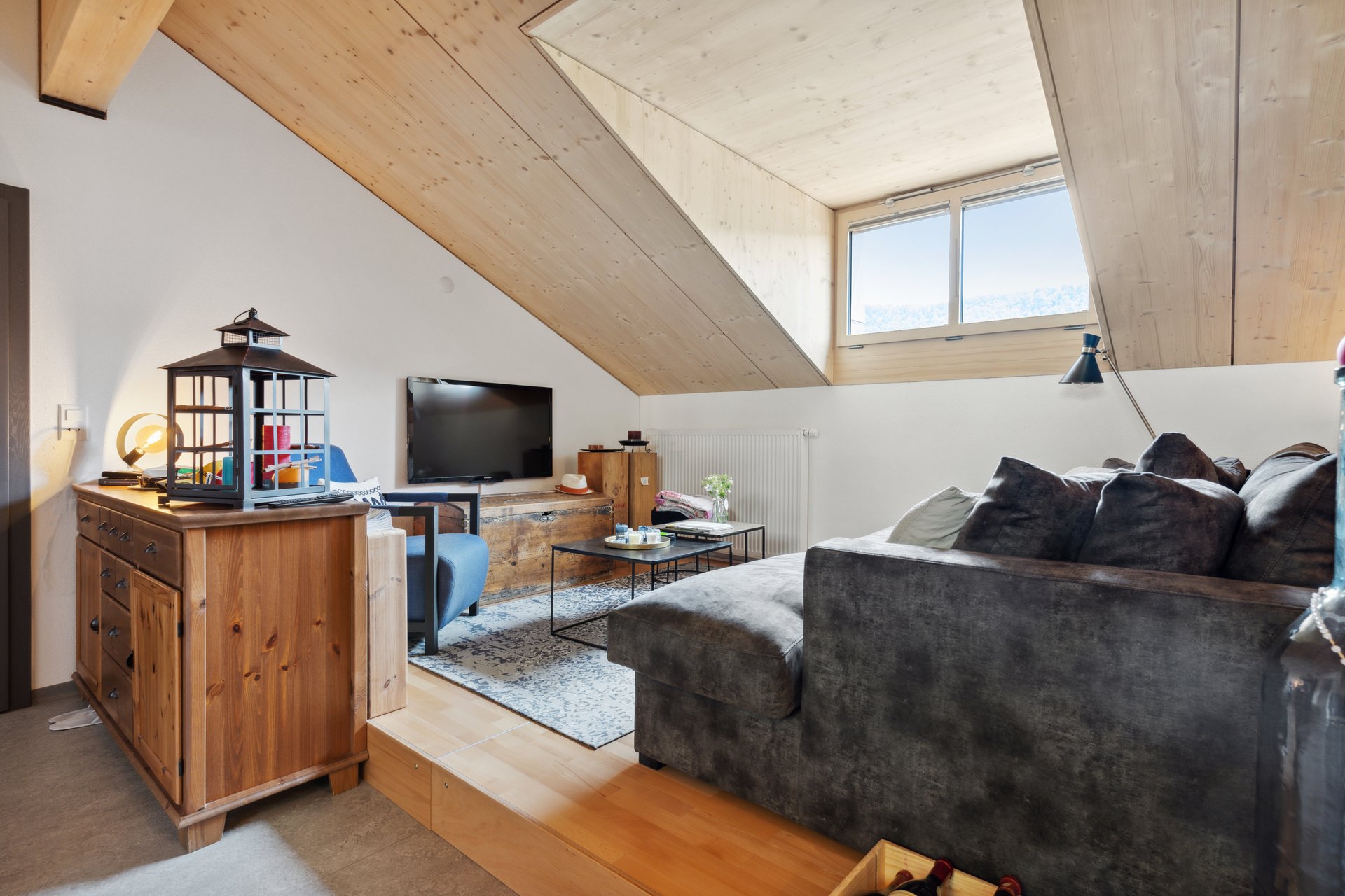 Immeuble de rendement rénové avec goût