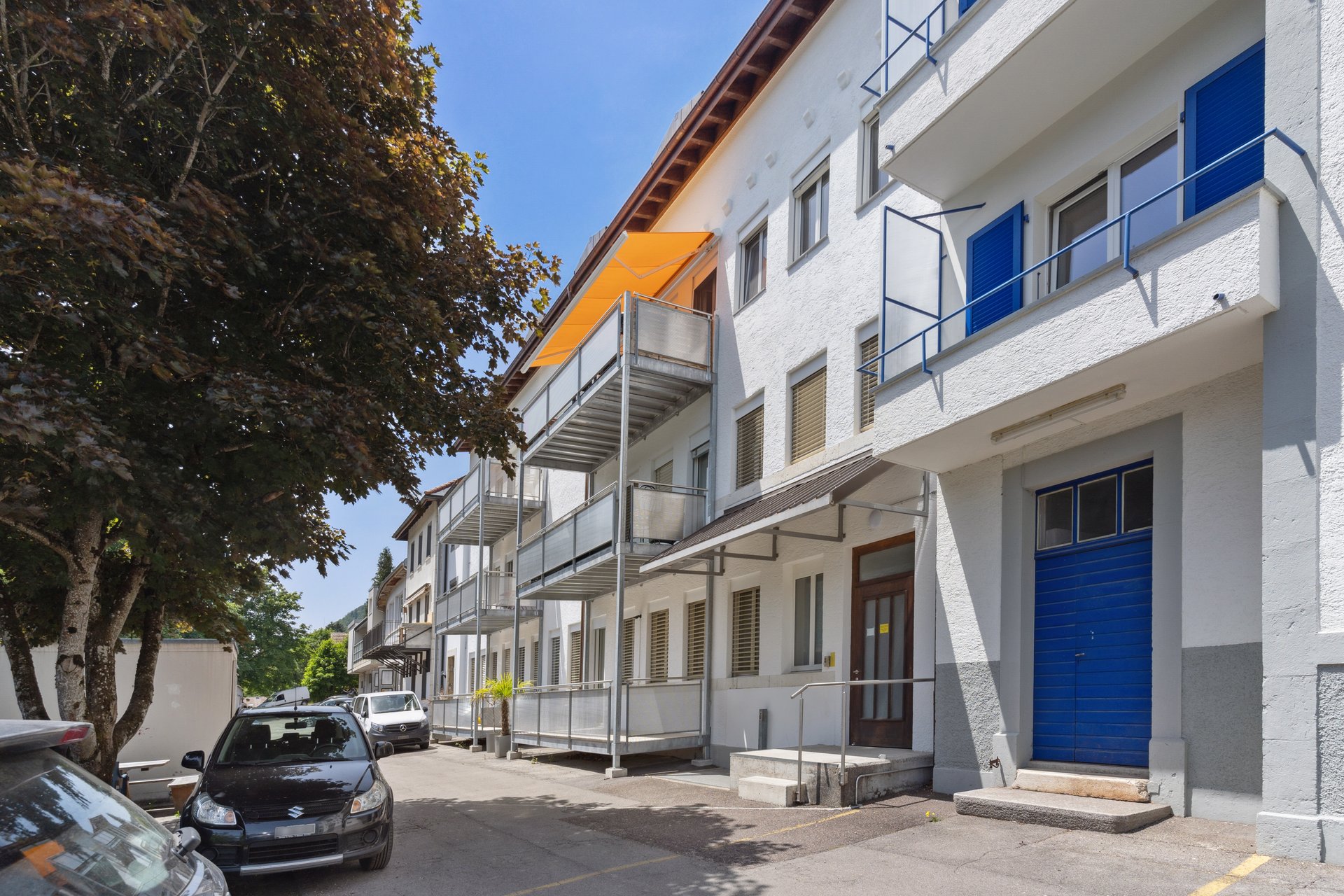 Immeuble de rendement rénové avec goût